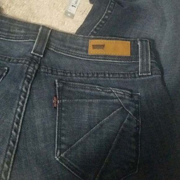 LEVIS BOLD CURVE LOW RISE SKINNY SZ 13/31 EUC - Picture 7 of 8
